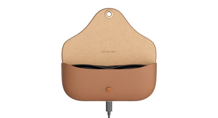 Зарядний футляр Ray-Ban Meta Charging Case
