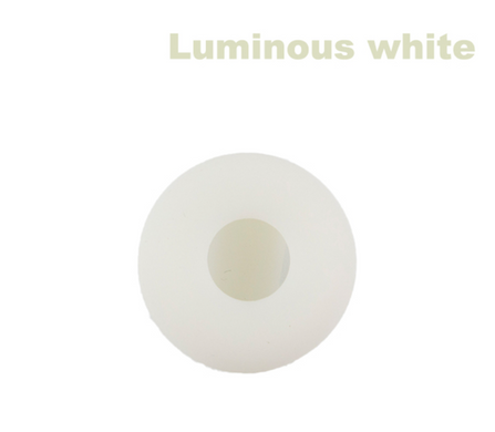 Белый люминисцентный силиконовый чехол на ремень для AirTag