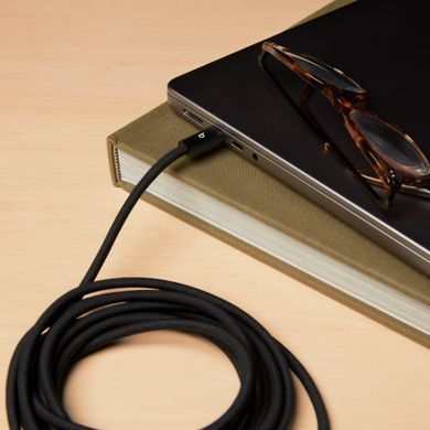 Кабель Beats 240W USB‑C to USB‑C Braided Cable (3 m) &ndash; Bolt Black (MHX64)